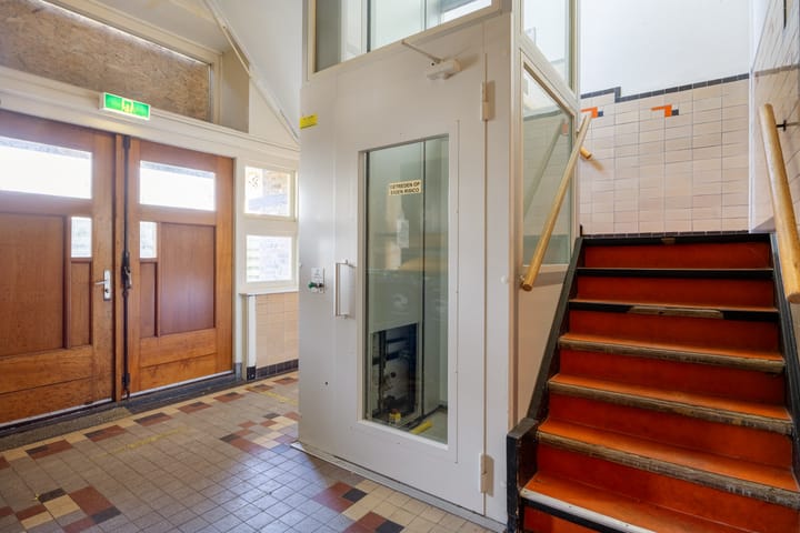 Appartement te koop: Kerkplein 6, Grijpskerk