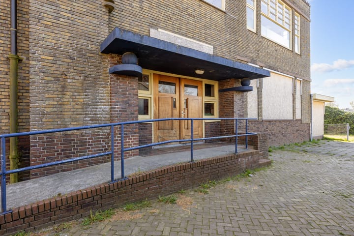 Appartement te koop: Kerkplein 6, Grijpskerk
