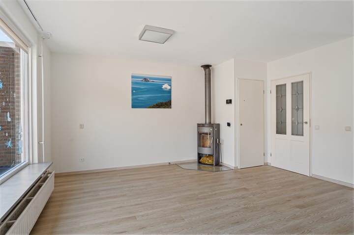 Tussenwoning te koop: Barbaragang 8, Zoetermeer
