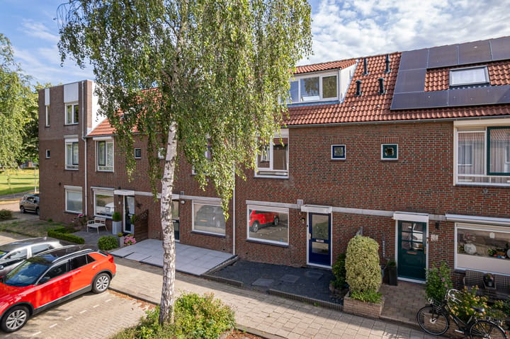 Tussenwoning te koop: Barbaragang 8, Zoetermeer