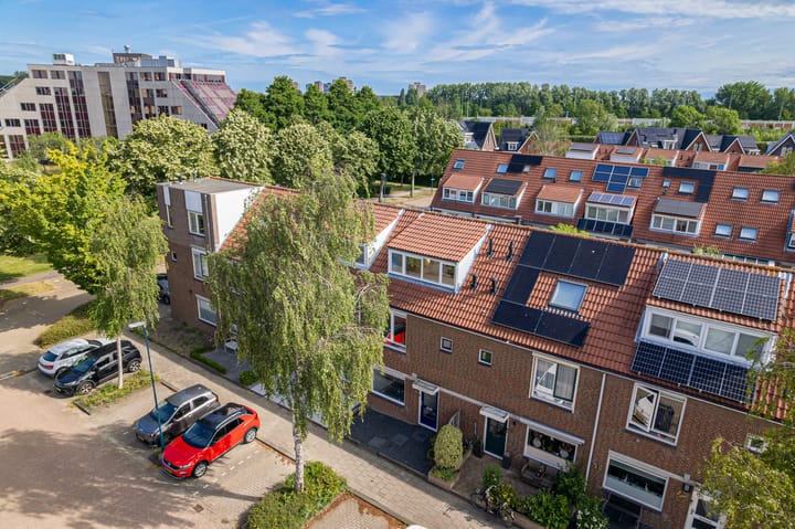 Tussenwoning te koop: Barbaragang 8, Zoetermeer