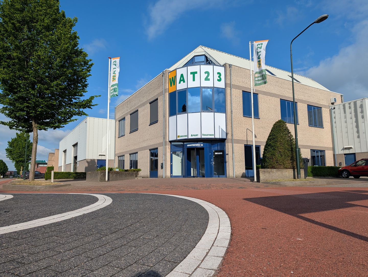 Bekijk foto 2 van Industrieweg 23