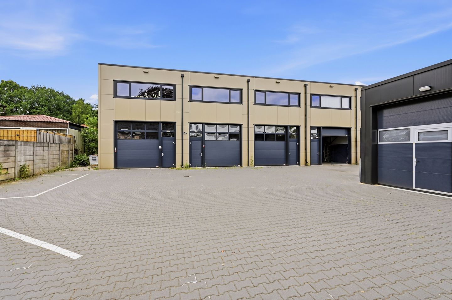 View photo 1 of Veenweg 17-A
