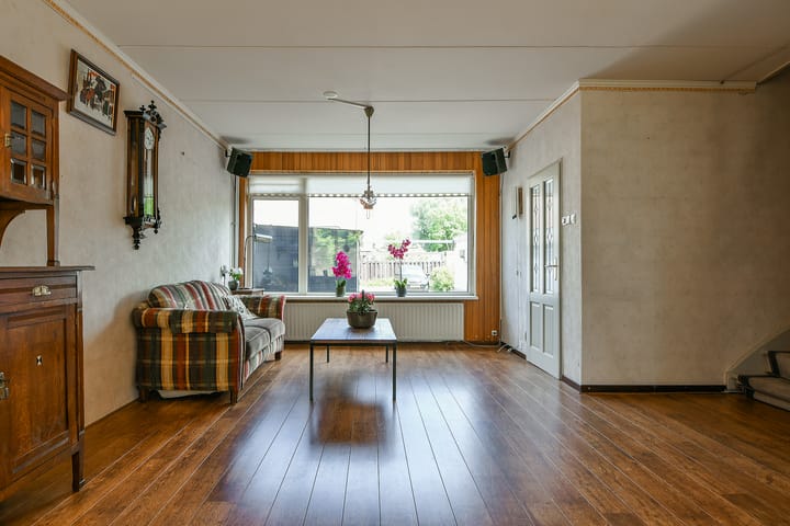 Tussenwoning te koop: Zichtweg 131, Nieuw-Vennep