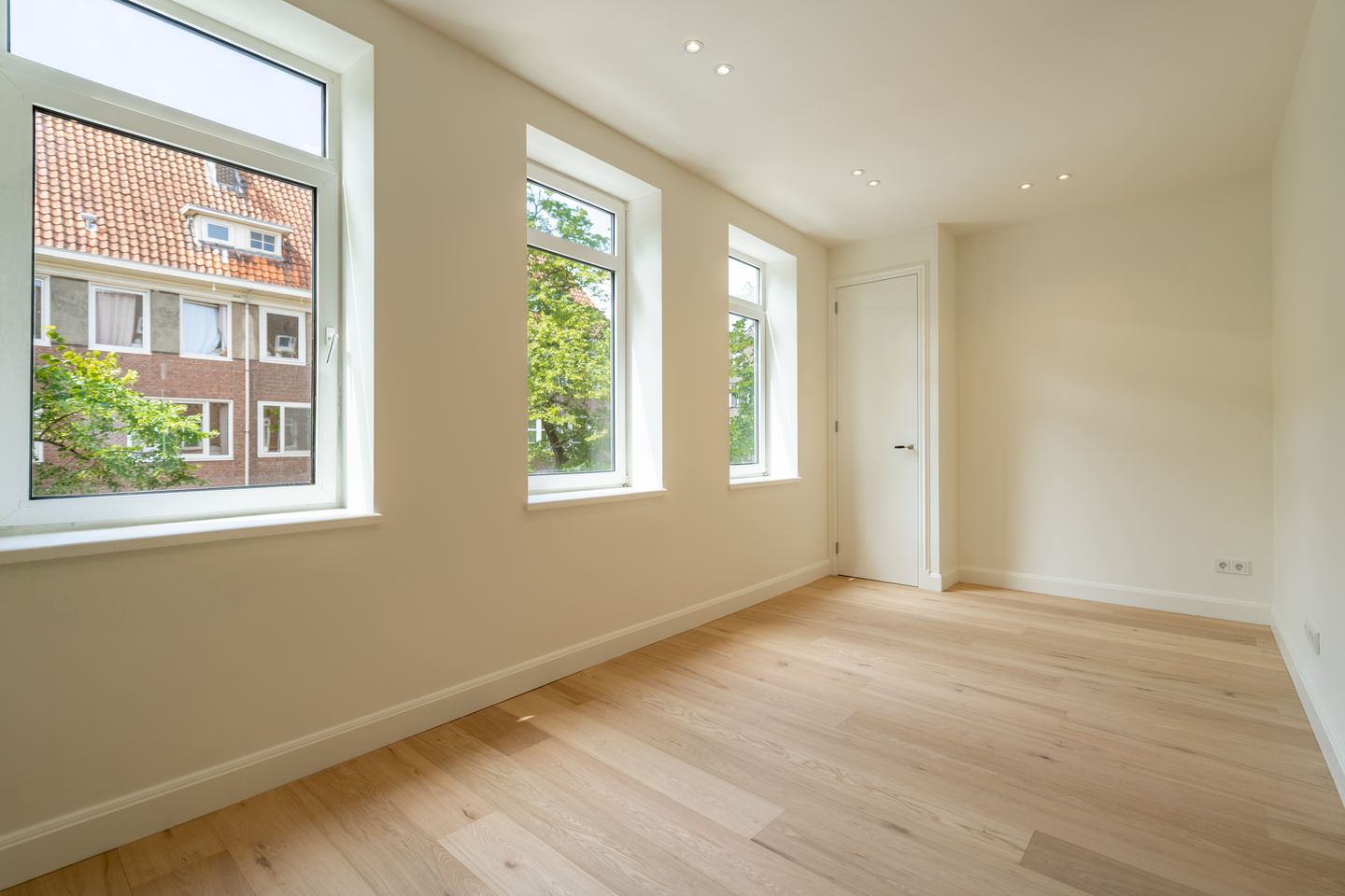 Photo 10 of Crynssenstraat 46-2