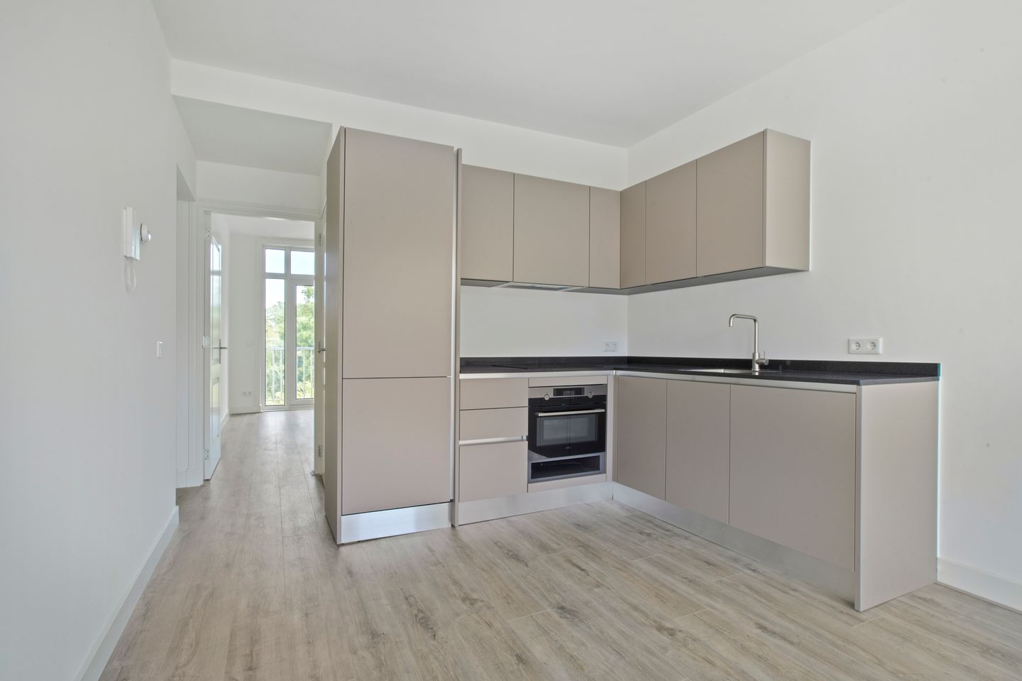 Photo 4 of Sumatrastraat 39-3