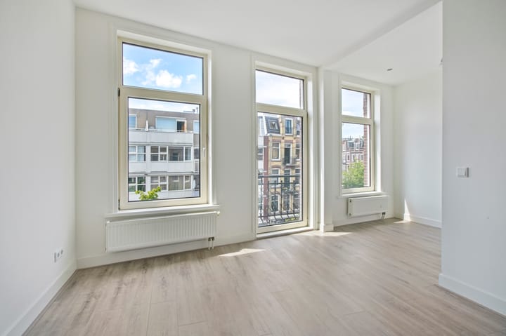 Photo 2 of Sumatrastraat 39-3