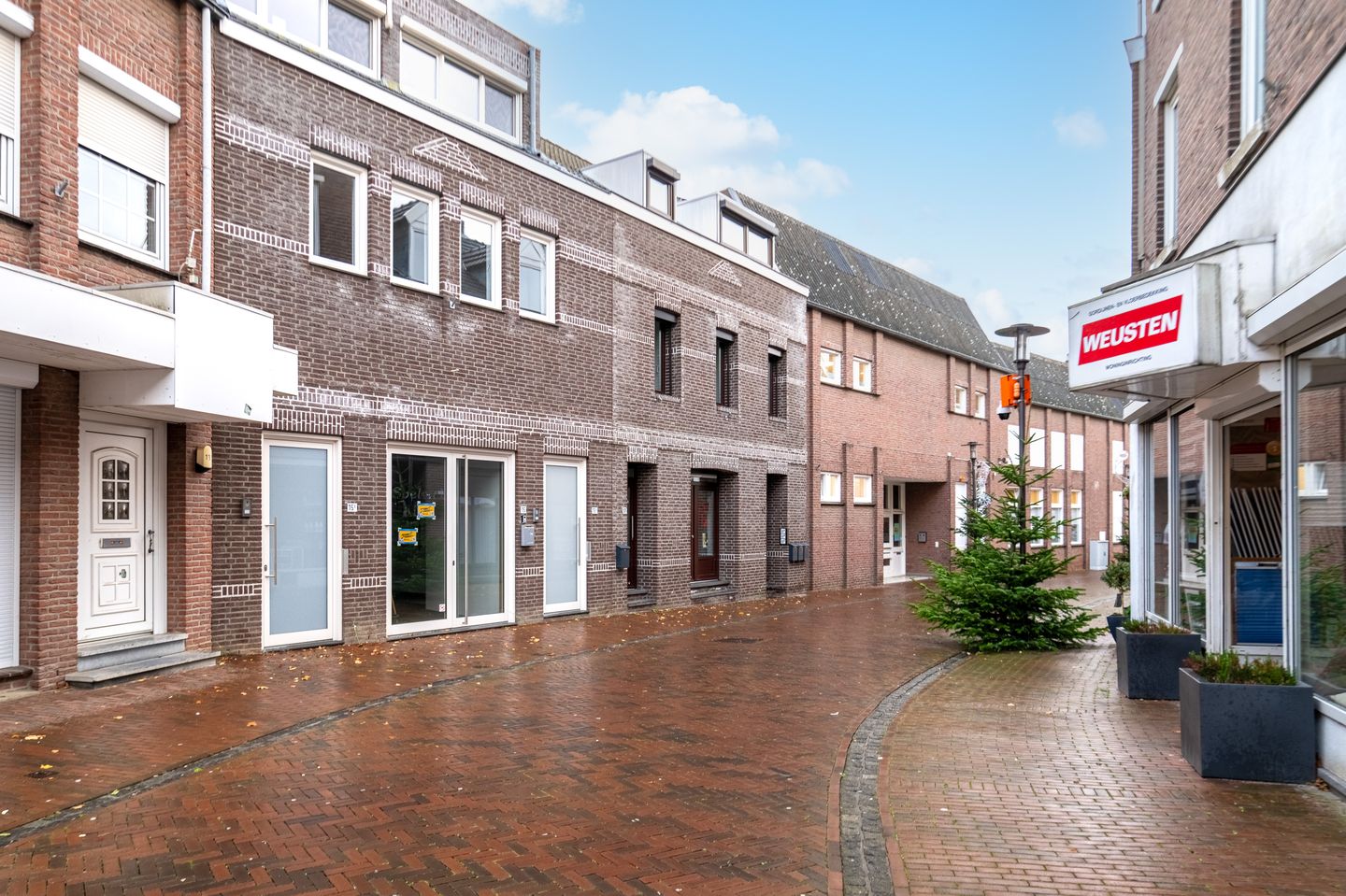 Foto 1 van Einderstraat 15-A