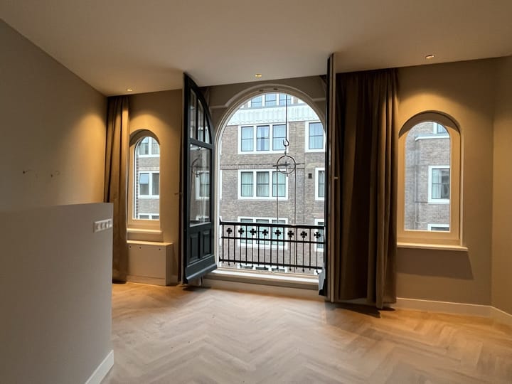 Foto 4 van Nieuwezijds Voorburgwal 318-4