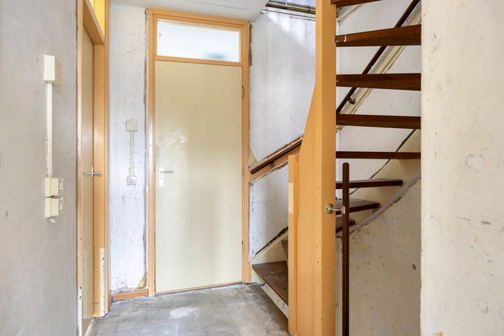 Tussenwoning te koop: Weegbree 12, Kampen