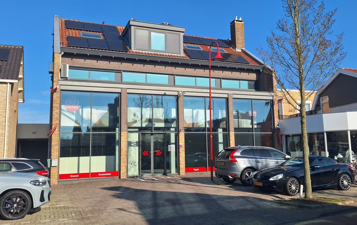 View photo 2 of Dorpsstraat 27-A