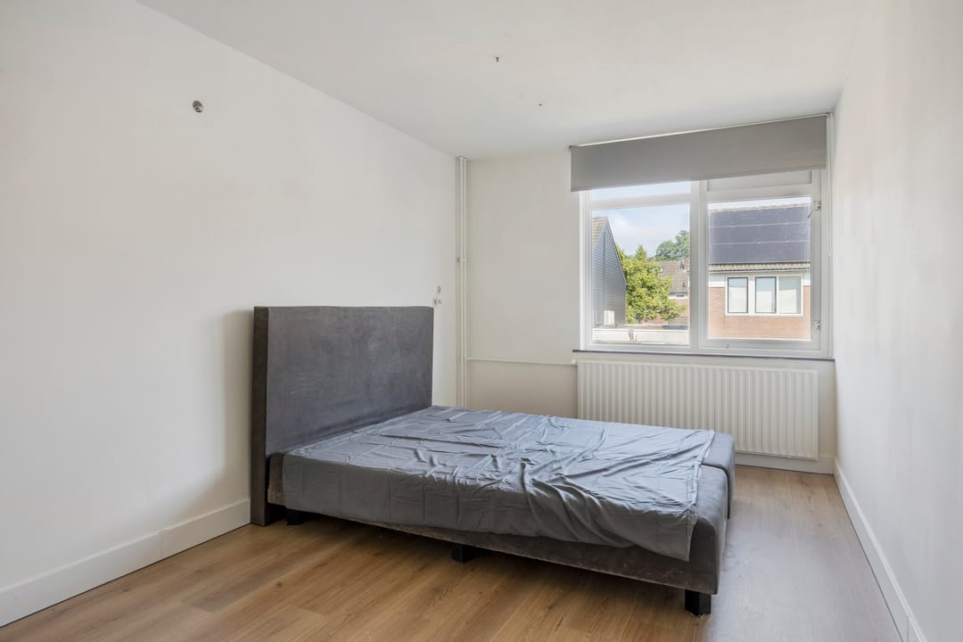 Photo 13 of Bizetstraat 32