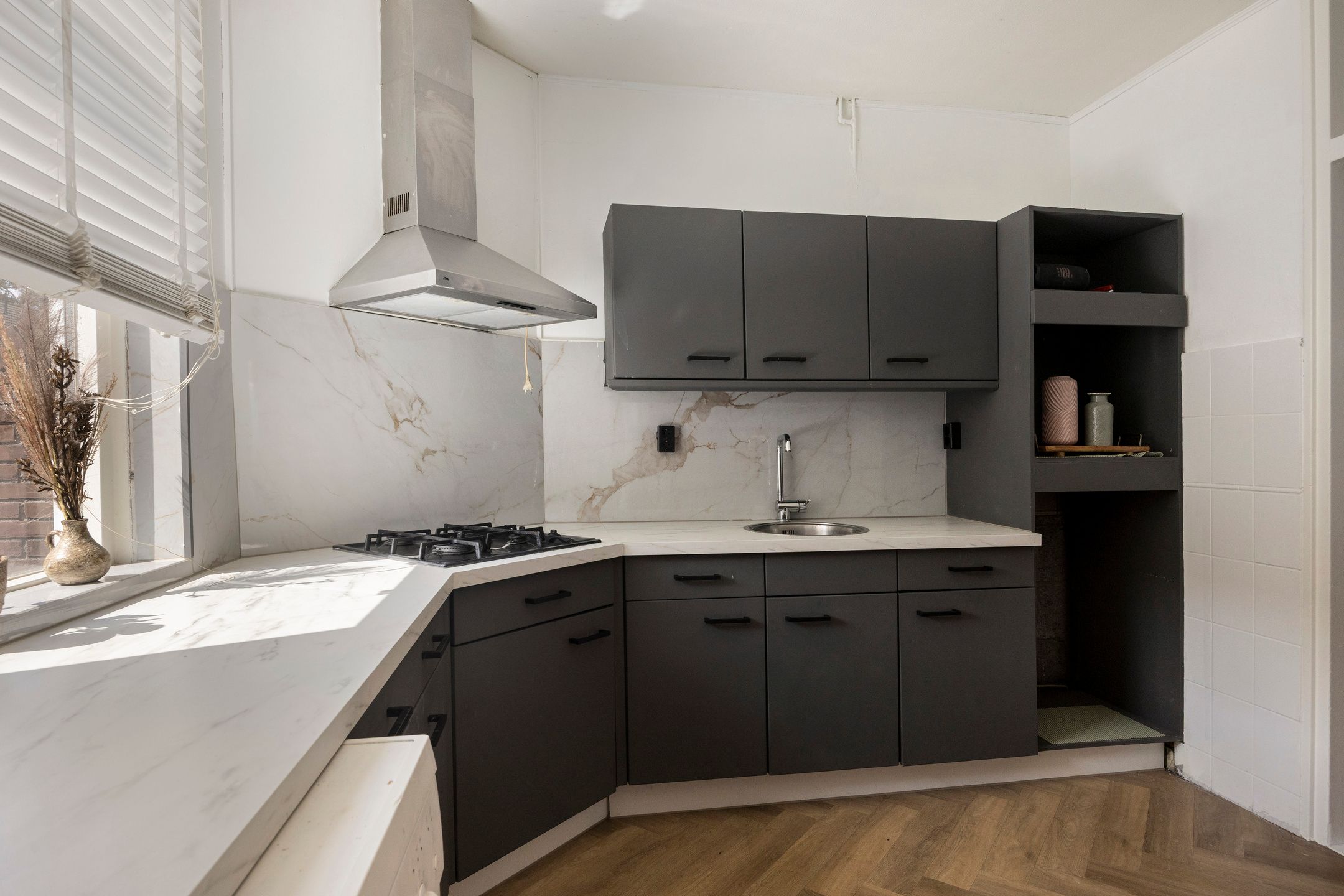 Photo 9 of Bizetstraat 32