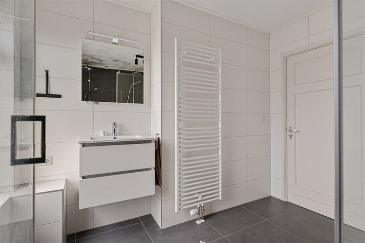 Vrijstaande woning te koop: Hereweg 23, Bierum
