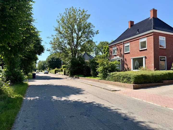 Vrijstaande woning te koop: Hereweg 23, Bierum