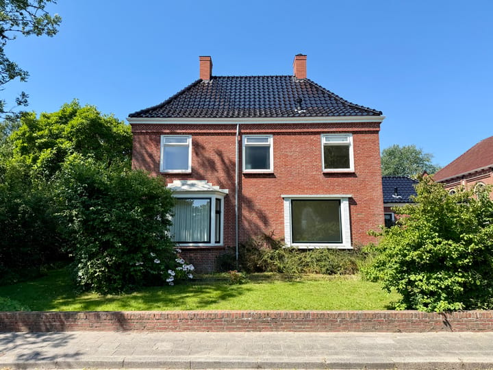 Vrijstaande woning te koop: Hereweg 23, Bierum
