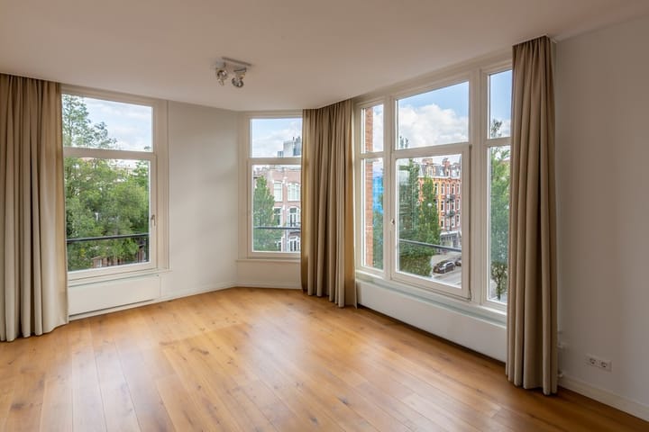 Foto 4 van Van Baerlestraat 118-3