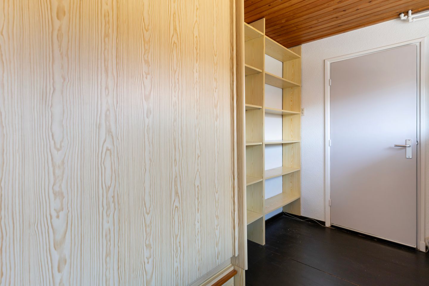 Photo 29 of Cort van der Lindenstraat 17