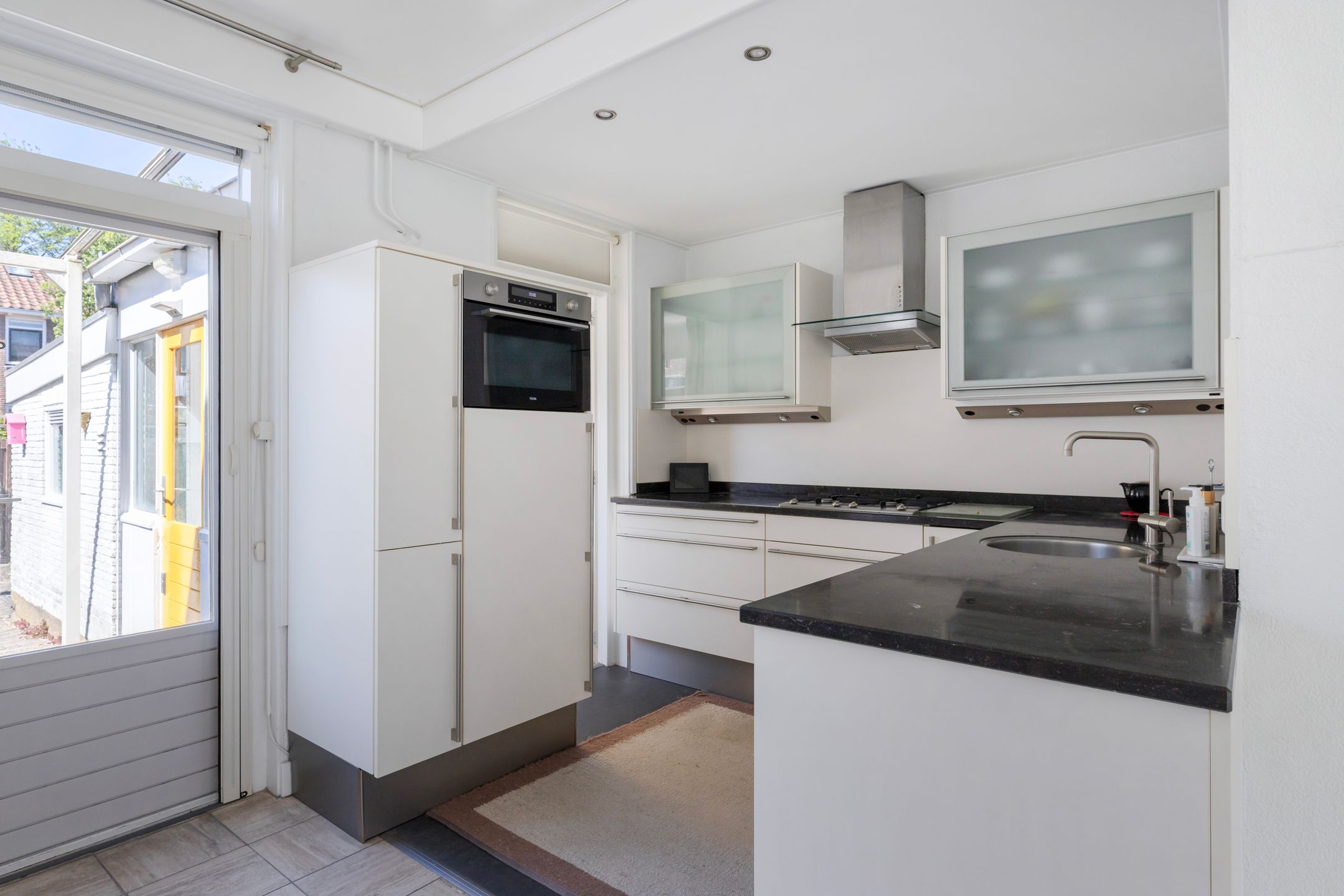 Photo 3 of Cort van der Lindenstraat 17