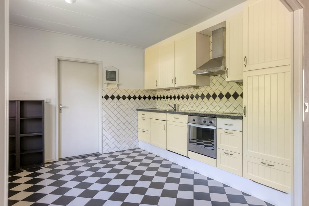 Photo 17 of Weststraat 24-A