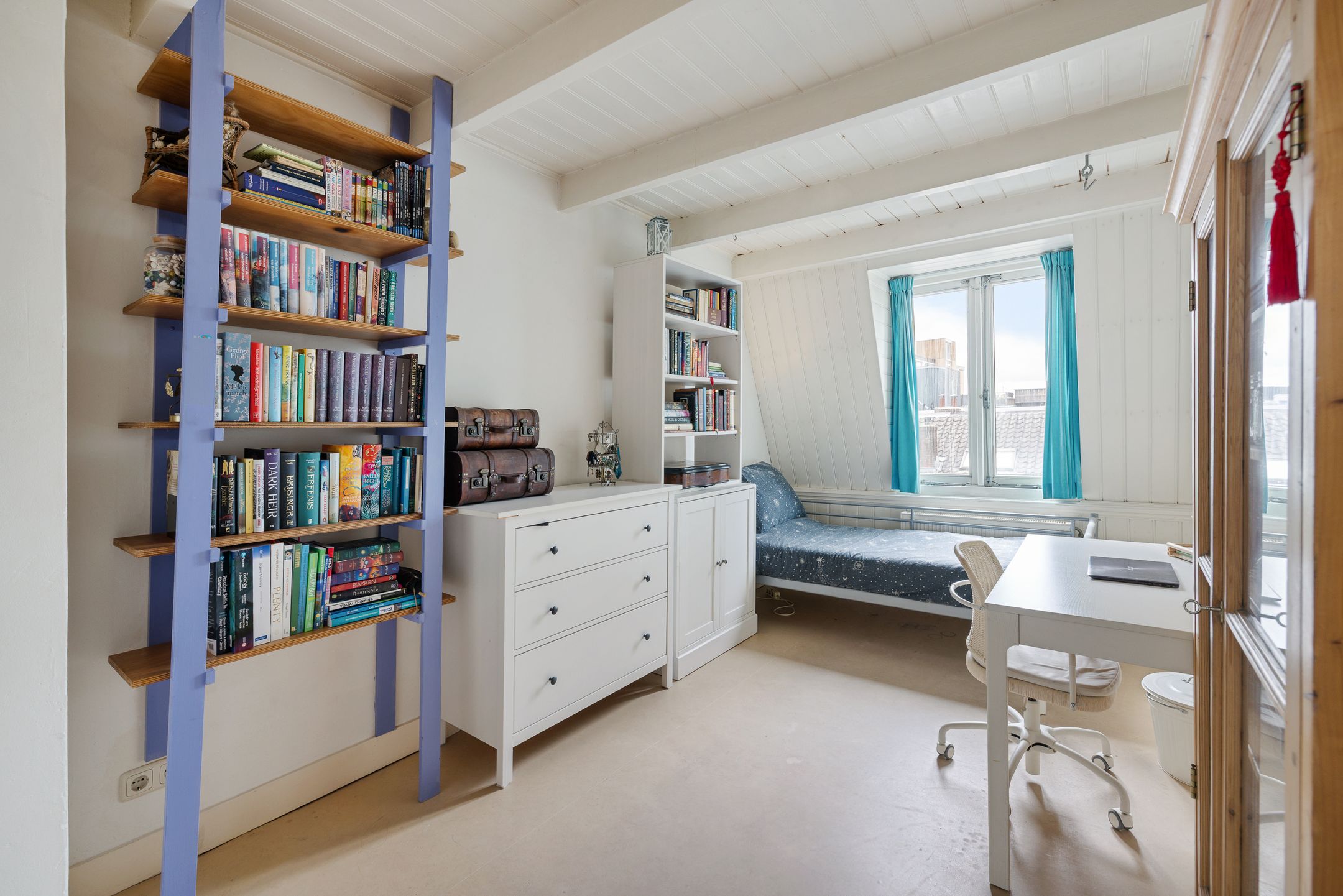 Photo 36 of Nassaustraat 34
