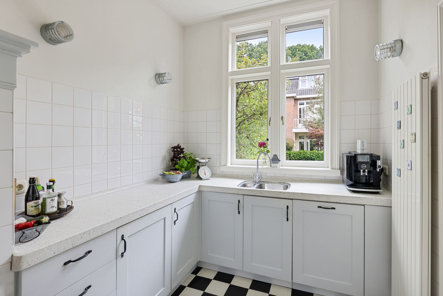 Photo 19 of Nassaustraat 34