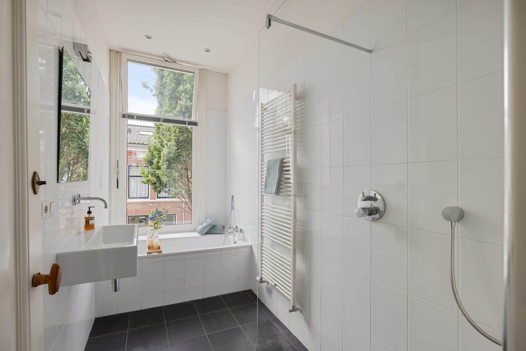 Photo 31 of Nassaustraat 34