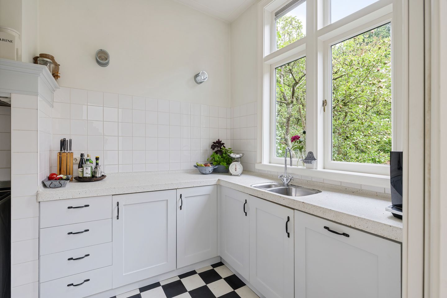 Photo 20 of Nassaustraat 34