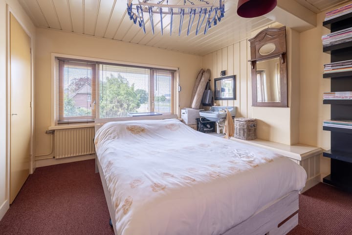Twee-onder-één-kap te koop: Thorbeckelaan 108, Barneveld