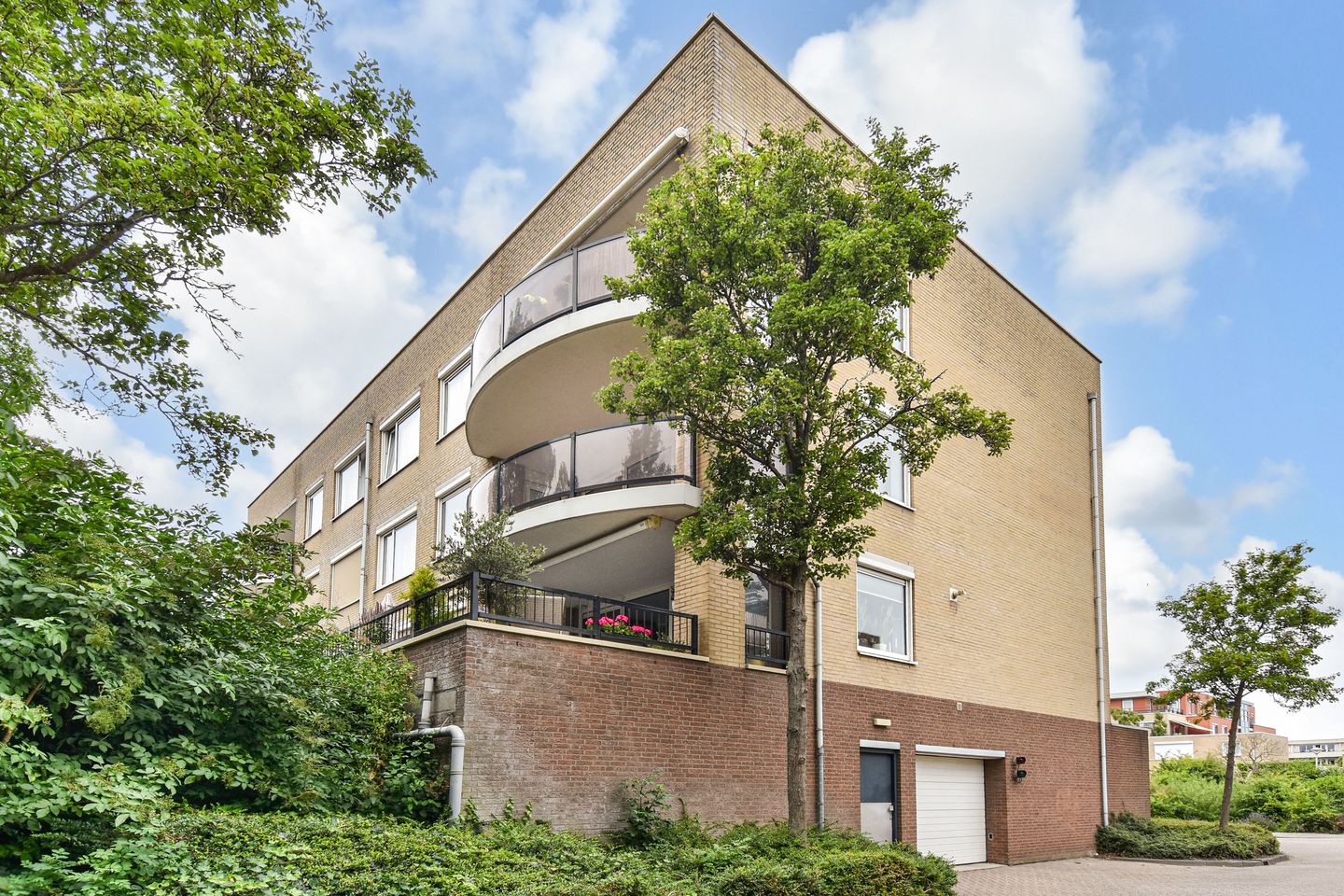 Foto 1 van Leeuweriklaan 11