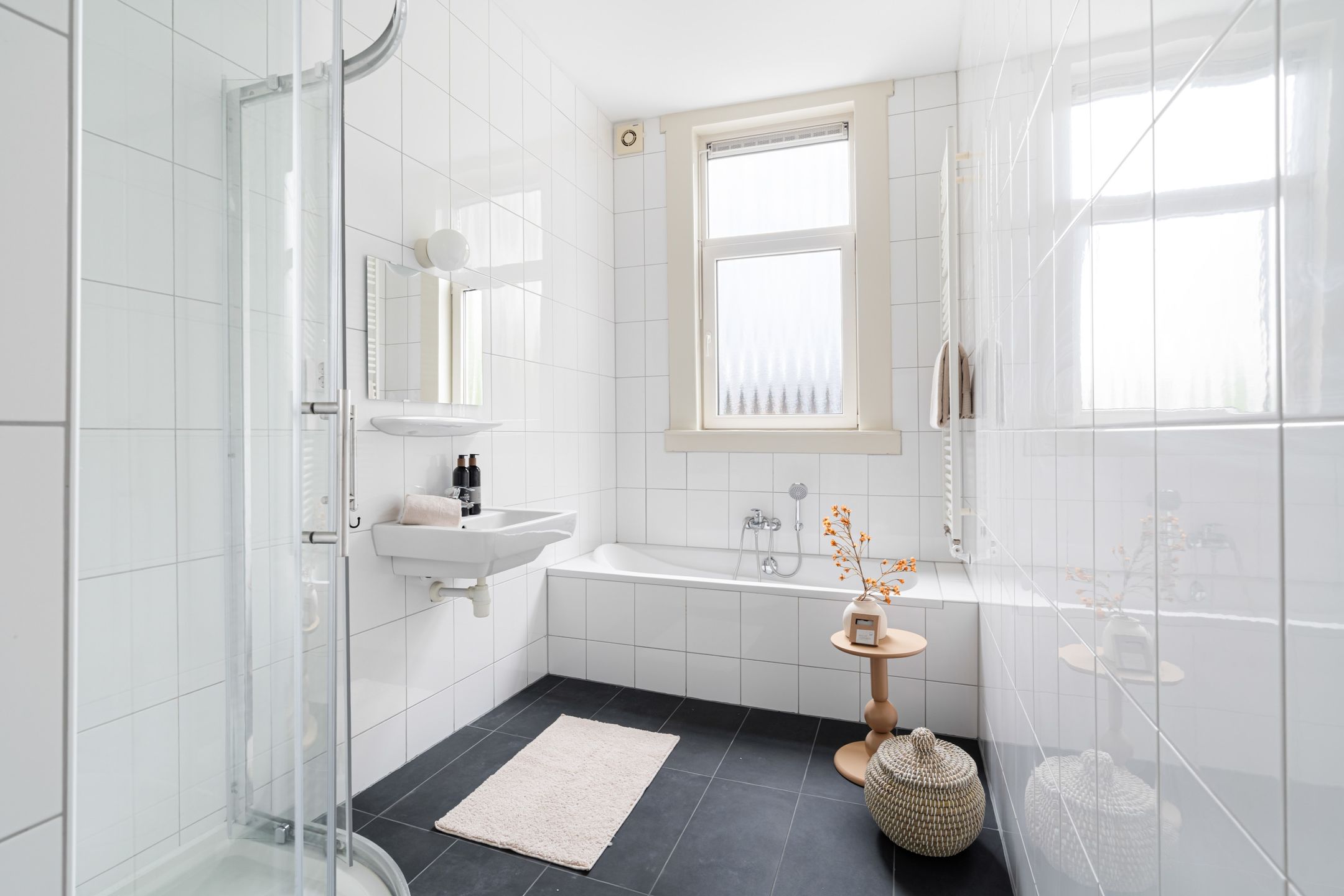 Photo 21 of 1e Middellandstraat 75-B01