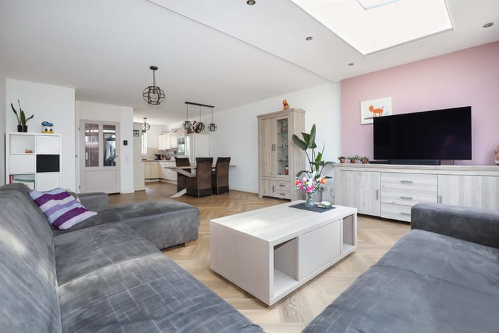 Tussenwoning te koop: Gangboord 126, Amersfoort