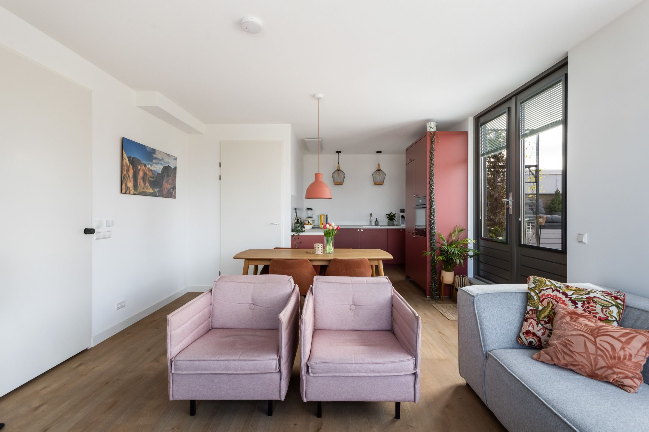 Photo 9 of van Limburg Stirumstraat 12