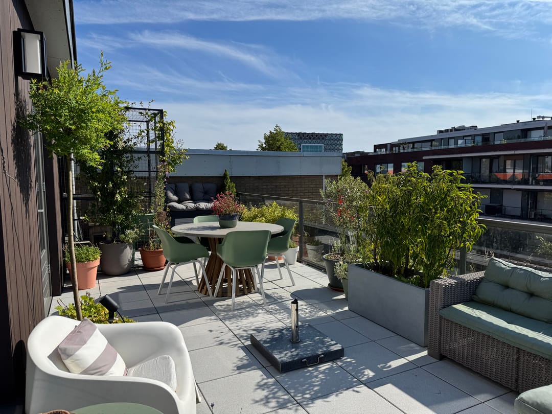 Photo 22 of van Limburg Stirumstraat 12