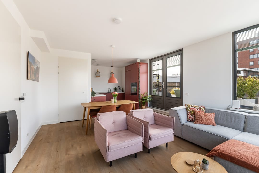 Photo 8 of van Limburg Stirumstraat 12