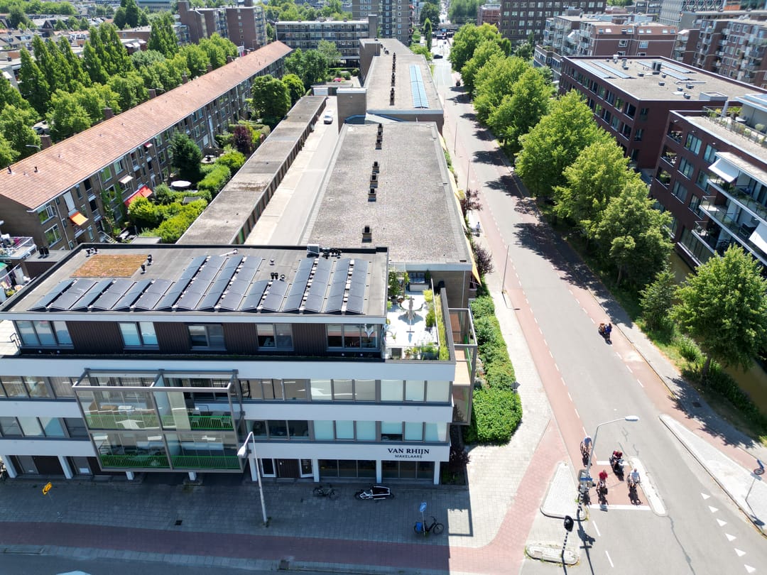 Photo 38 of van Limburg Stirumstraat 12
