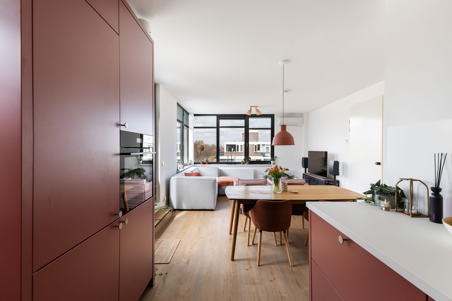 Photo 19 of van Limburg Stirumstraat 12