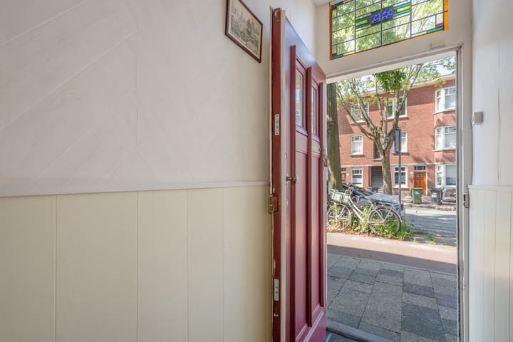 Photo 4 of Oudemansstraat 378