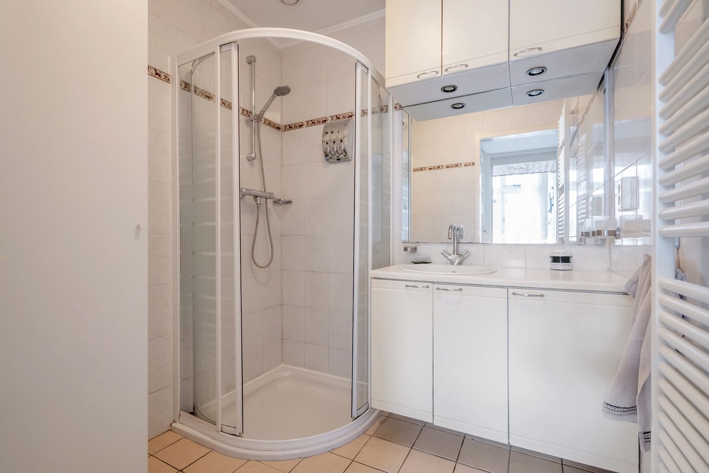 Photo 19 of Oudemansstraat 378