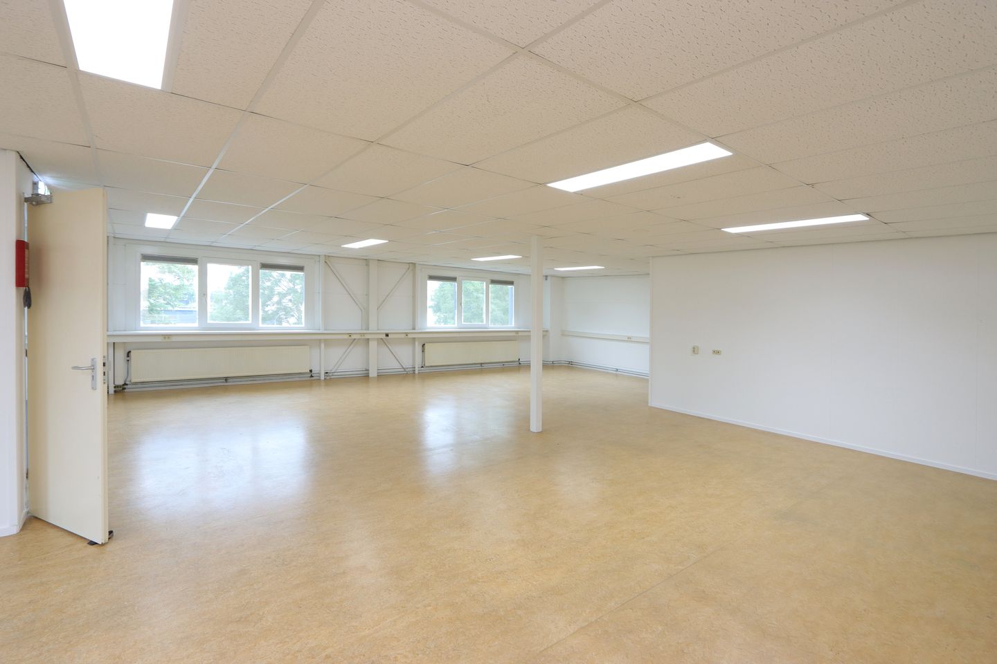 View photo 4 of Keersluisweg 17