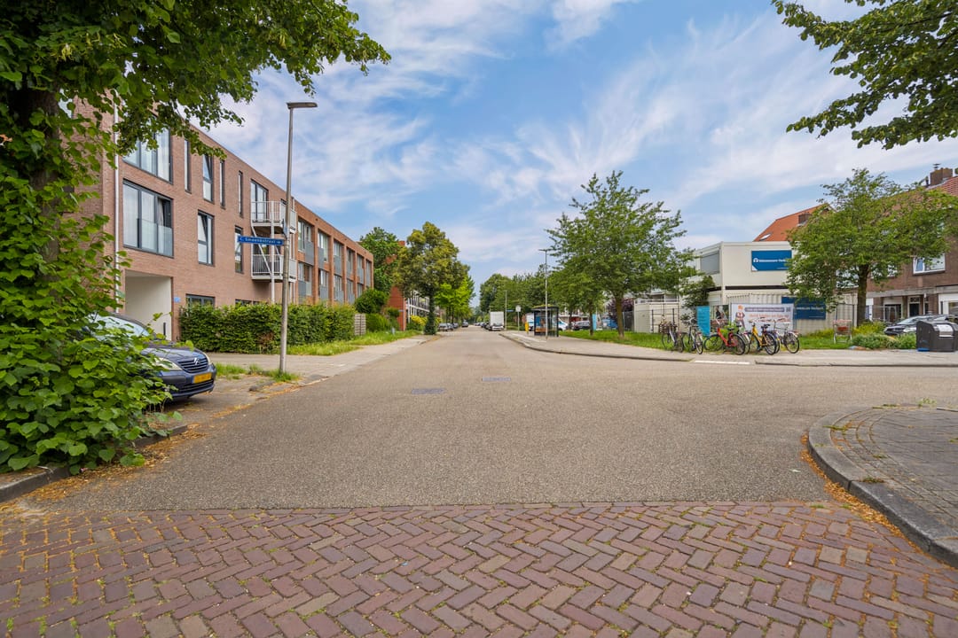Photo 31 of Minister Talmastraat 24-A