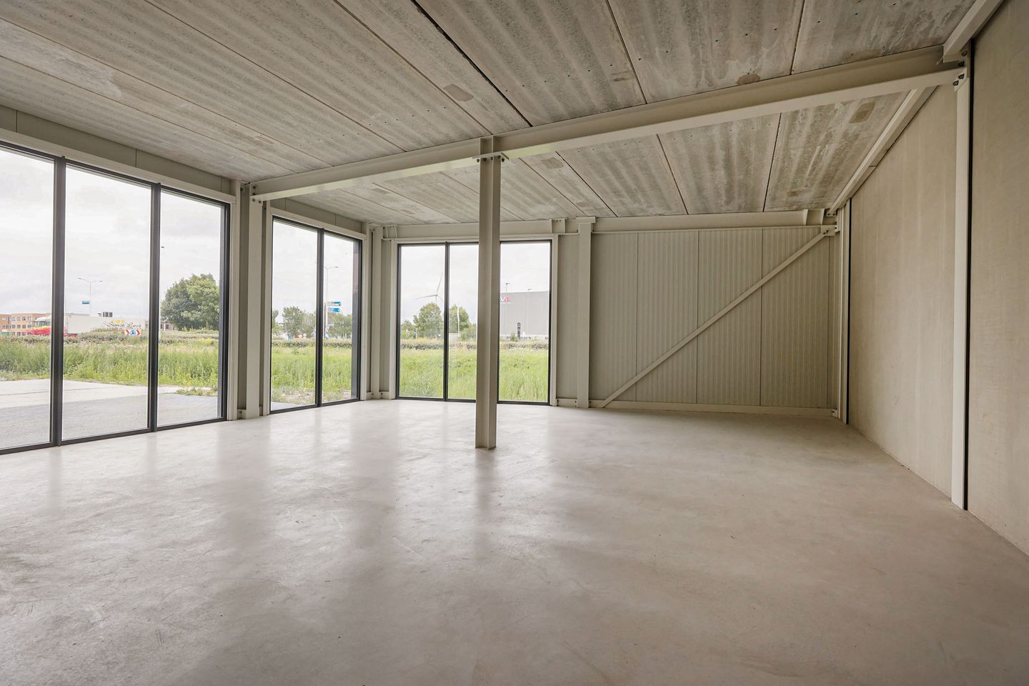 View photo 2 of Ringweg 217