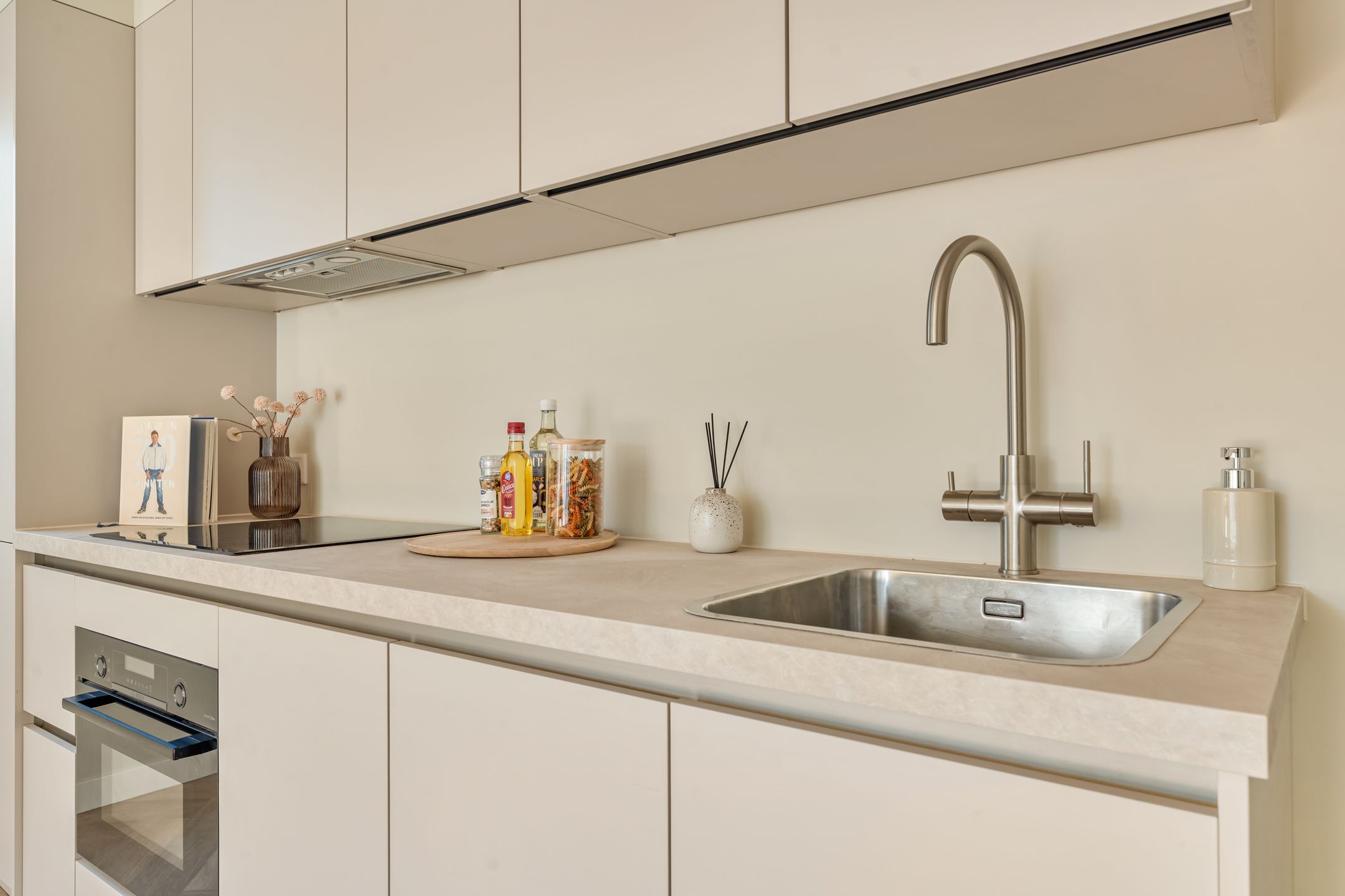 Photo 12 of Gerard Doustraat 74-4