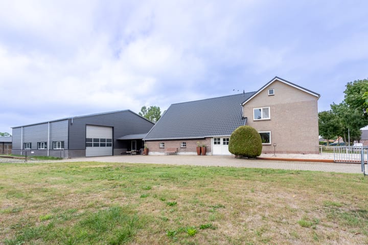 Florastraat 27, Boven-Leeuwen