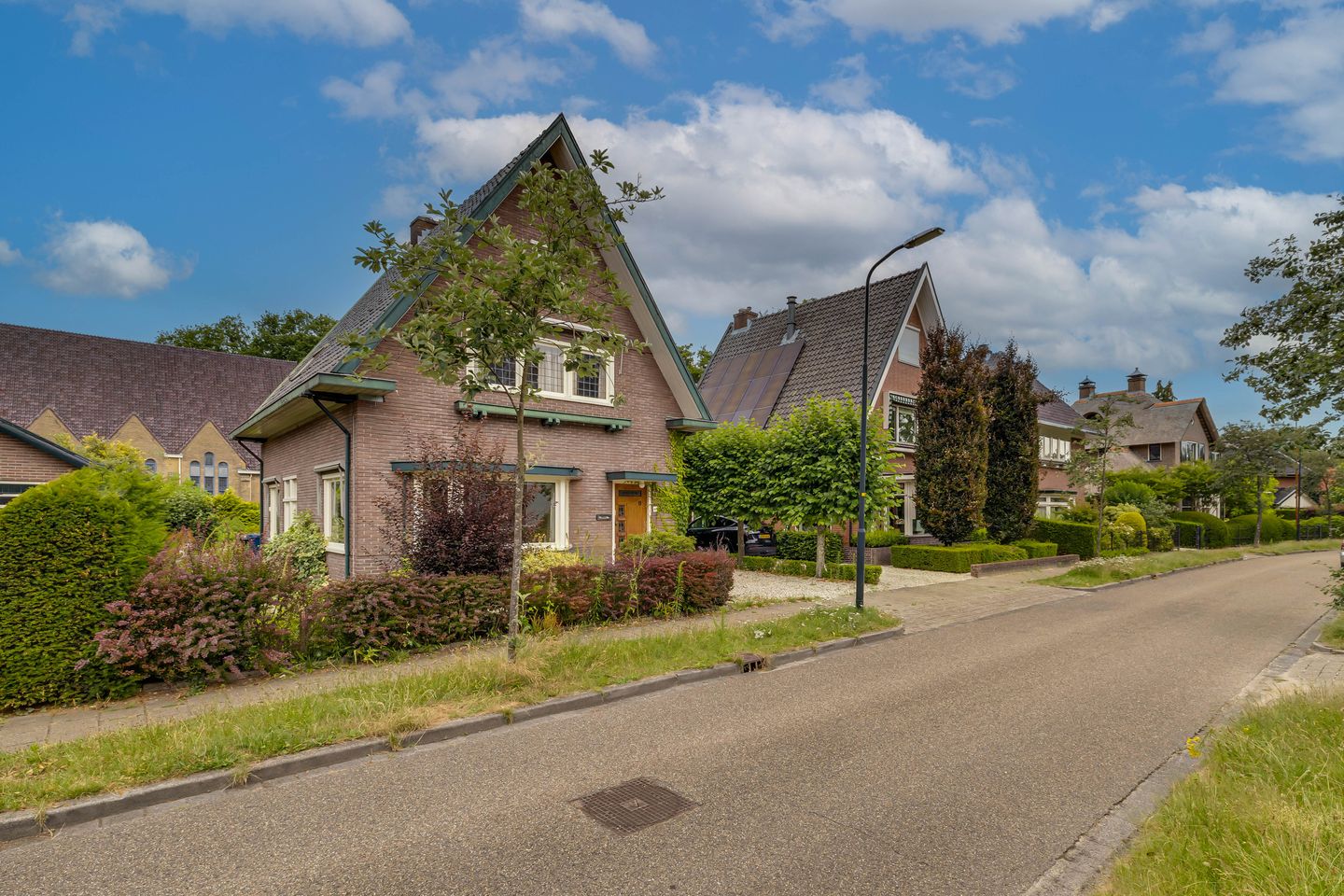 Foto 40 van Burg. Tutein Noltheniuslaan 1-A