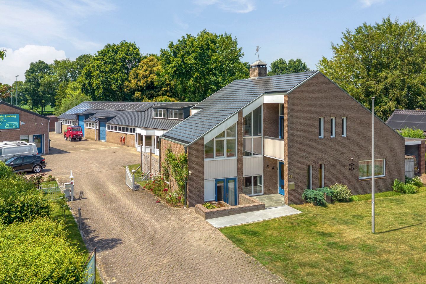 Bekijk foto 1 van Castenrayseweg 26