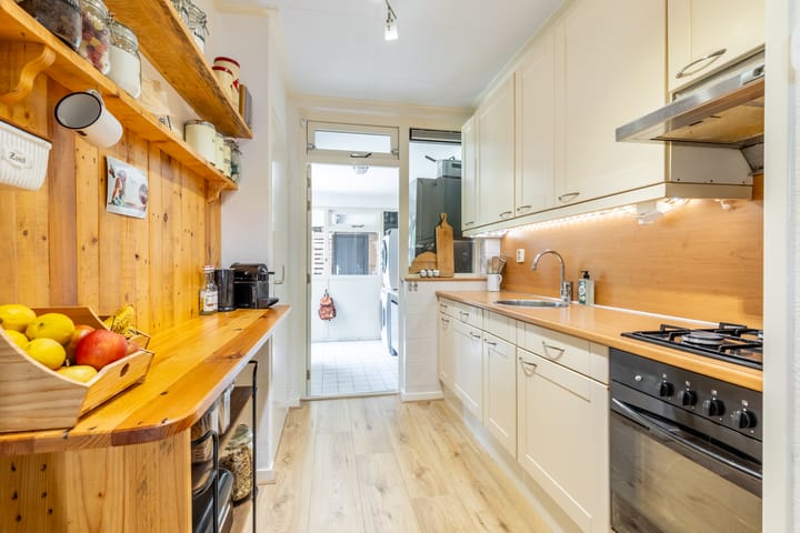Tussenwoning te koop: Viskilstraat 22, Mookhoek
