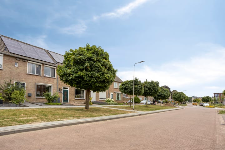 Photo 3 of Bernhardstraat 38