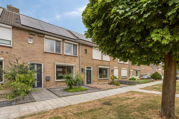Photo 2 of Bernhardstraat 38