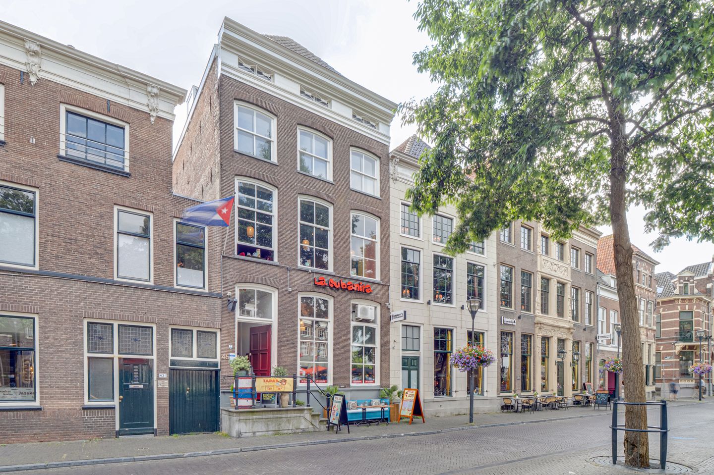 Bekijk foto 1 van Melkmarkt 45